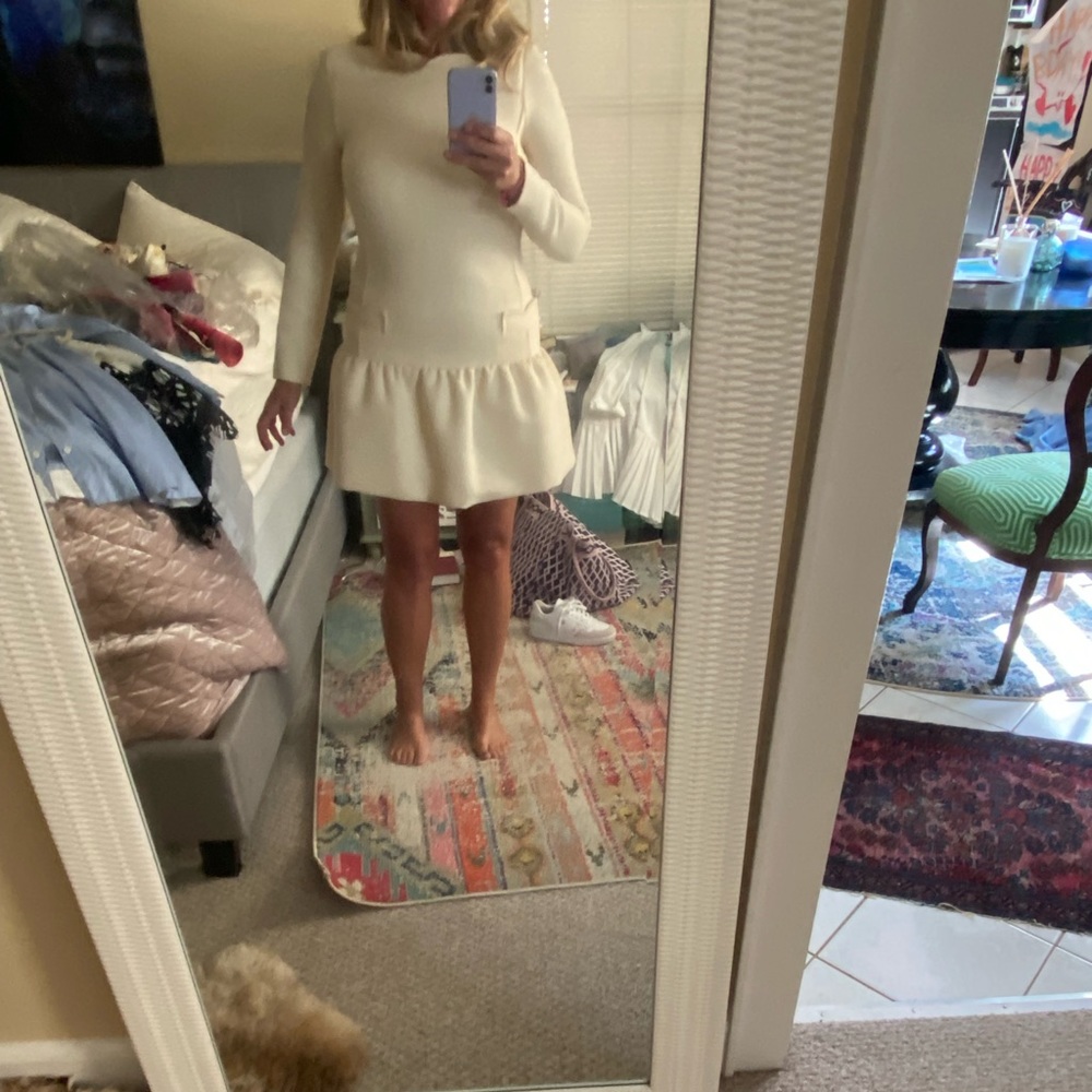 Victoria Beckham!!! Oh so posh crème wool fit and flare